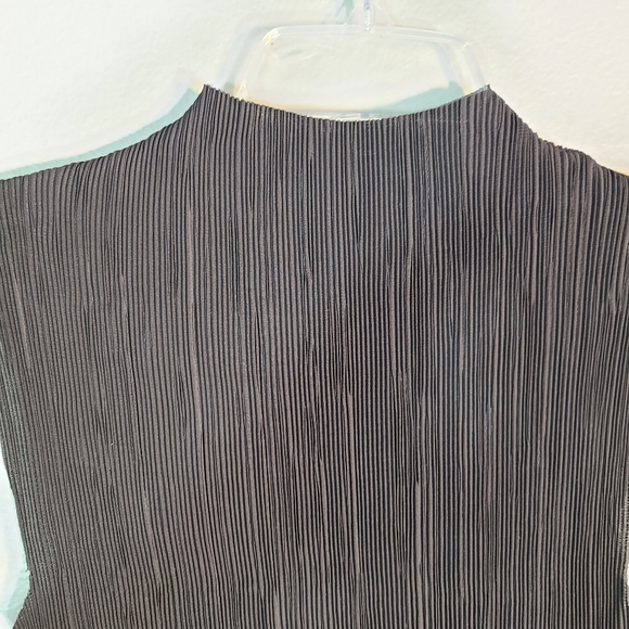 Bailey 44 Black Pleated Crepe Tank - 8 - Picture 3 of 6